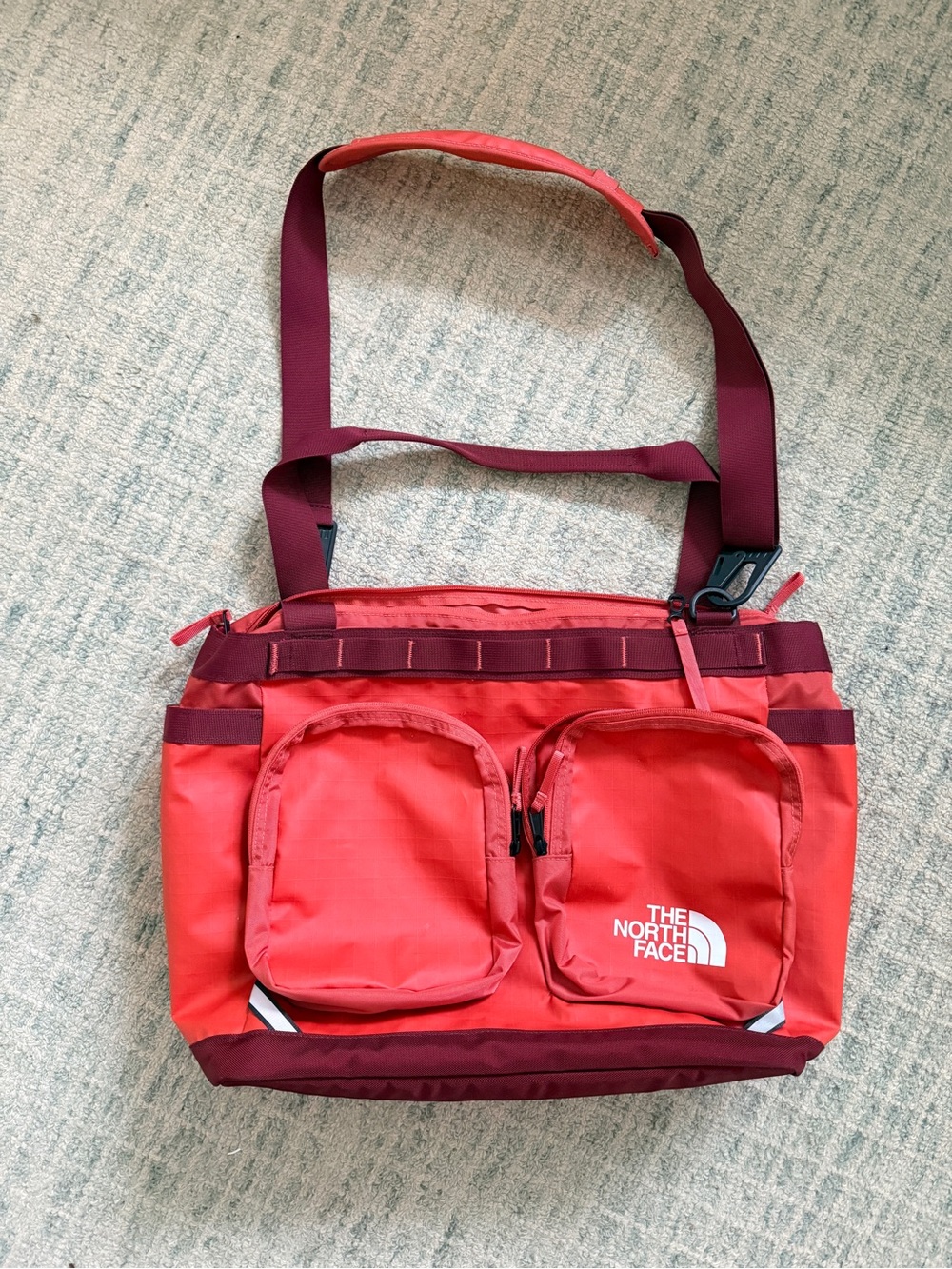 NWOT The North Face Base Camp Voyager Tote.
